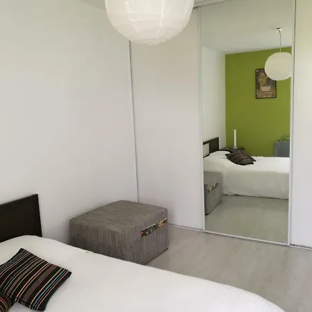 Nicolas I, 53m2, Chambre, Parking Prive Апартаменты *