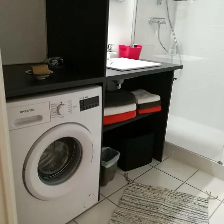 Nicolas I, 53m2, Chambre, Parking Prive Апартаменты *