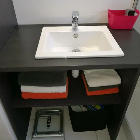 Nicolas I, 53m2, Chambre, Parking Prive Апартаменты *