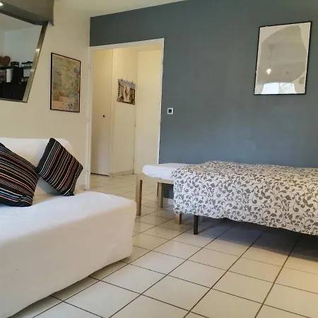 Nicolas I, 53m2, Chambre, Parking Prive * Гренобль